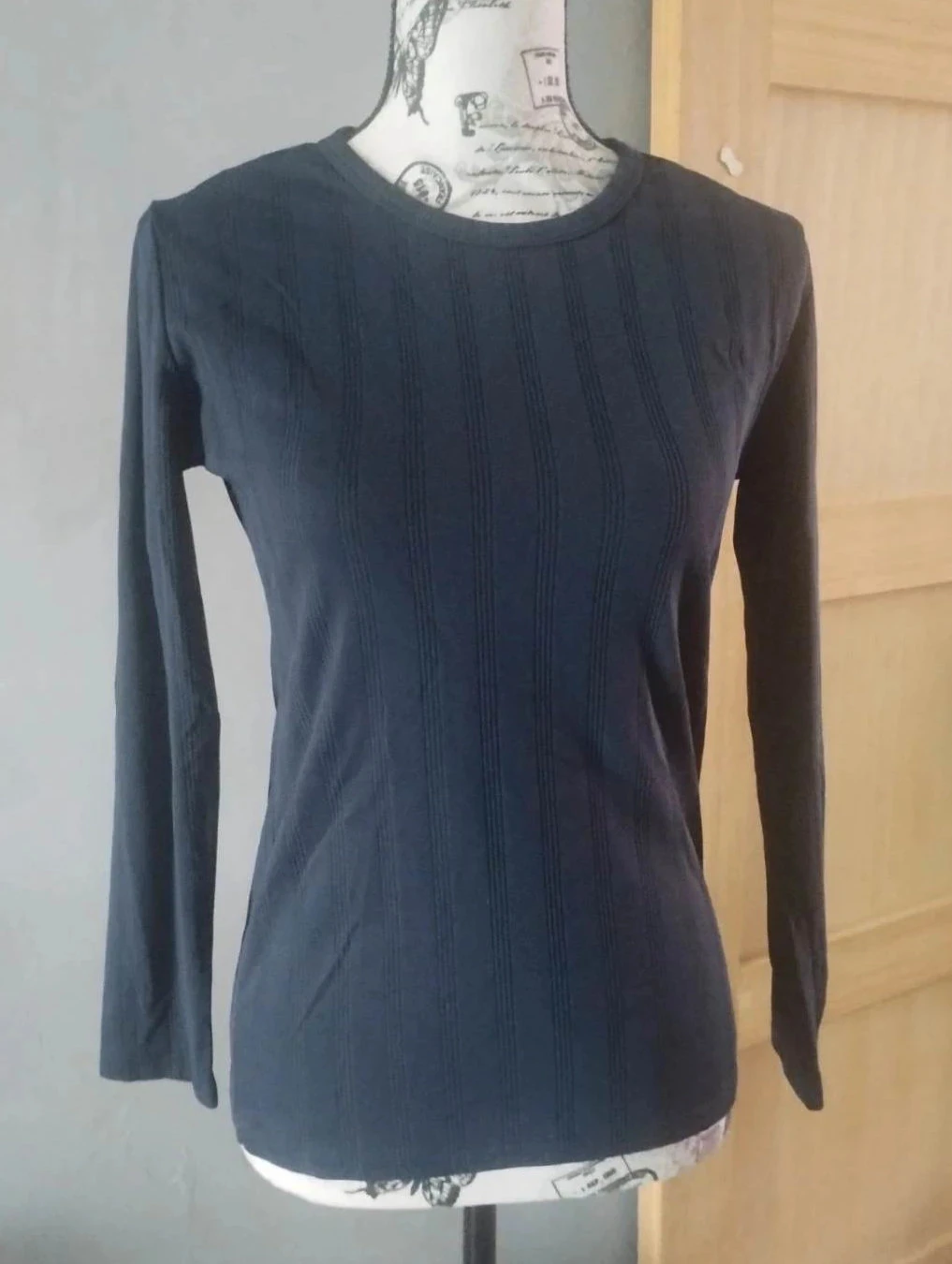 Pull moulant bleu marine rayé, Influence de Naf-Naf, T2